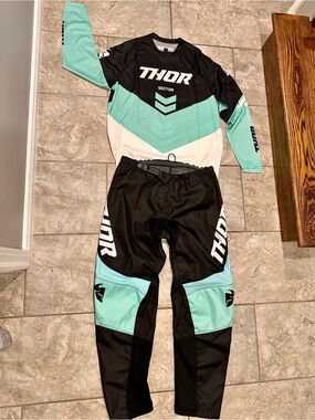 NEW THOR Sector Motocross Jersey & Pants– Adult Large Jersey / Size 38 Pants